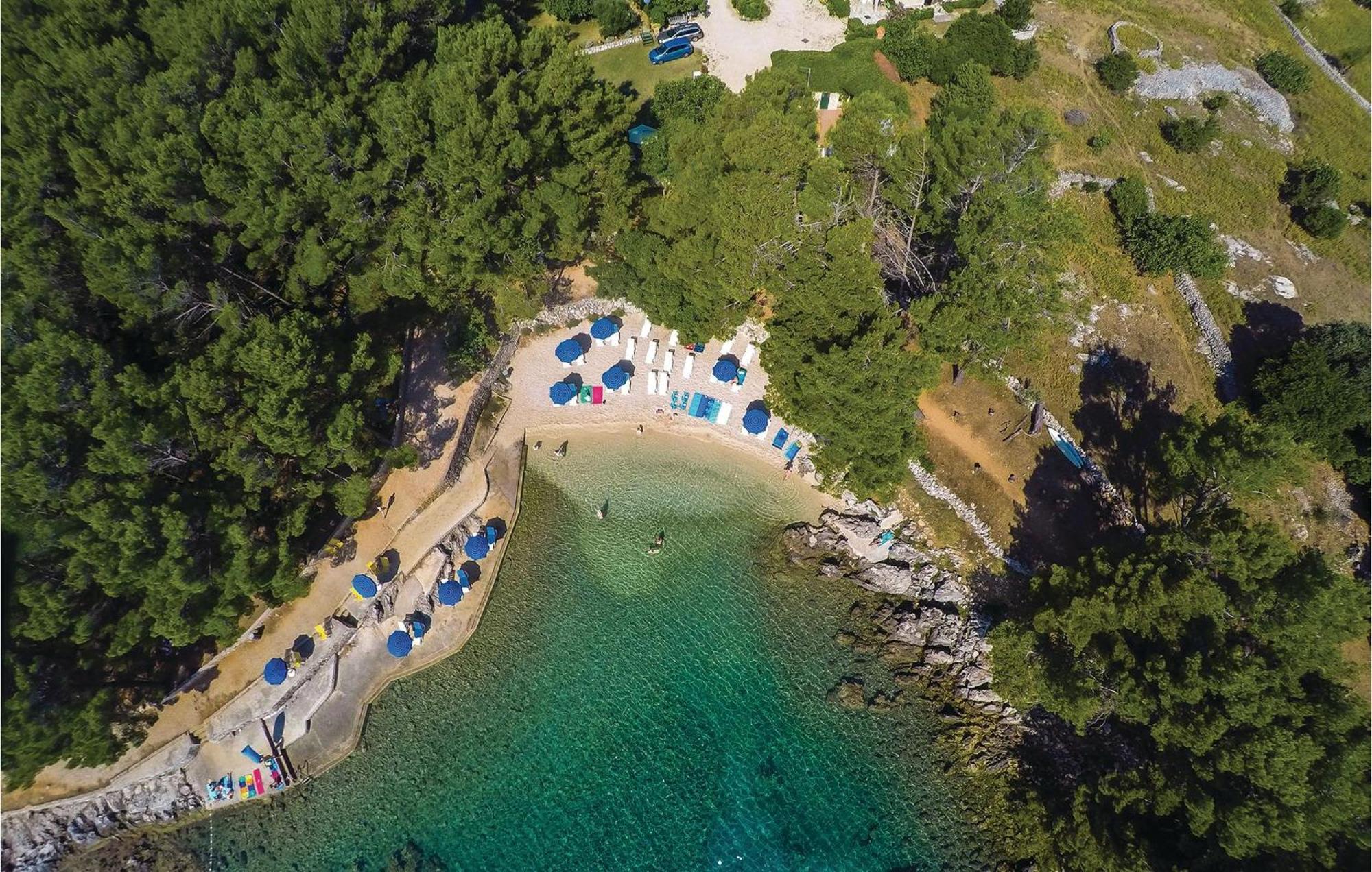 2 Bedroom Awesome Apartment In Veli Lošinj Dış mekan fotoğraf