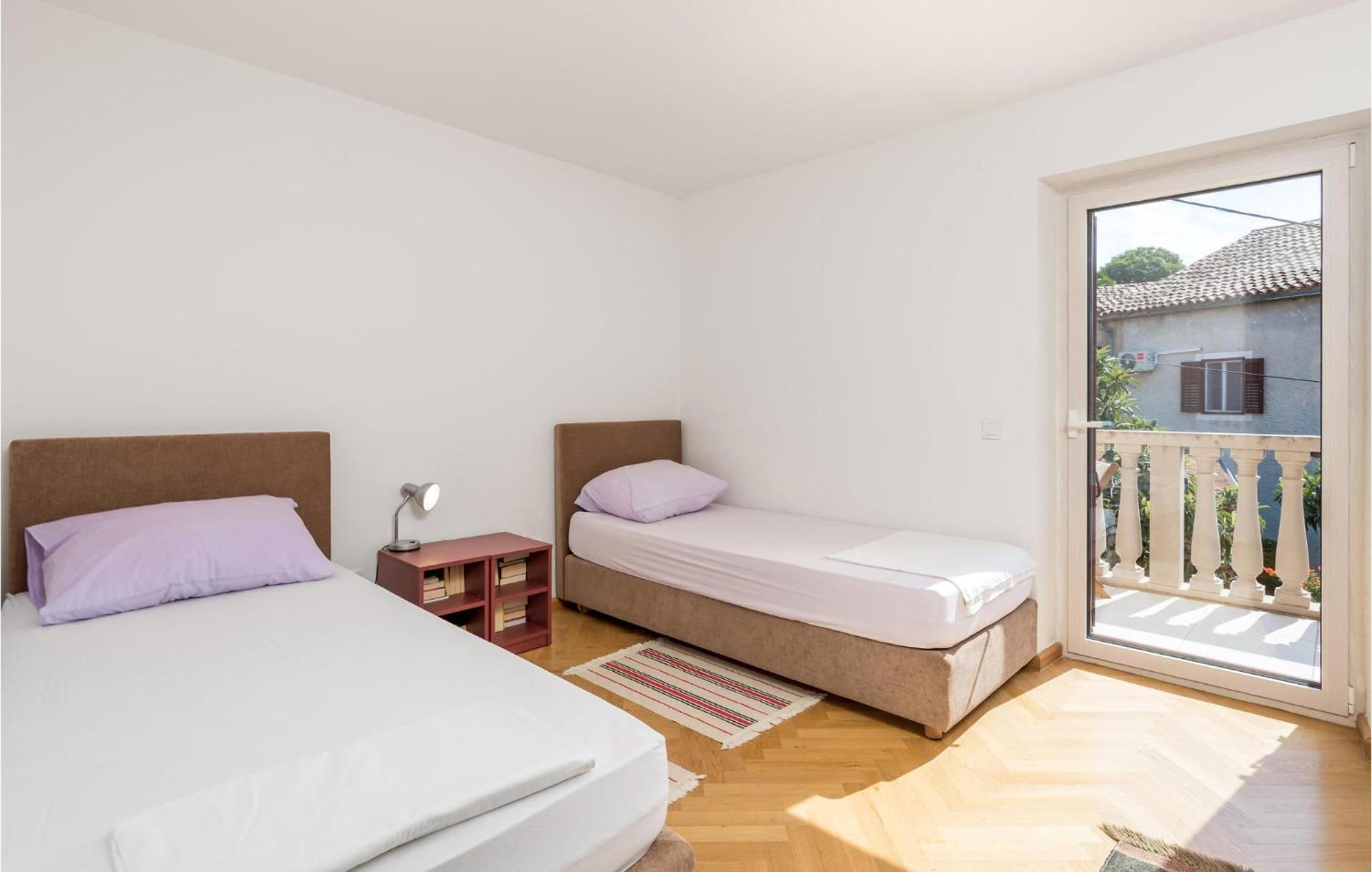 2 Bedroom Awesome Apartment In Veli Lošinj Dış mekan fotoğraf
