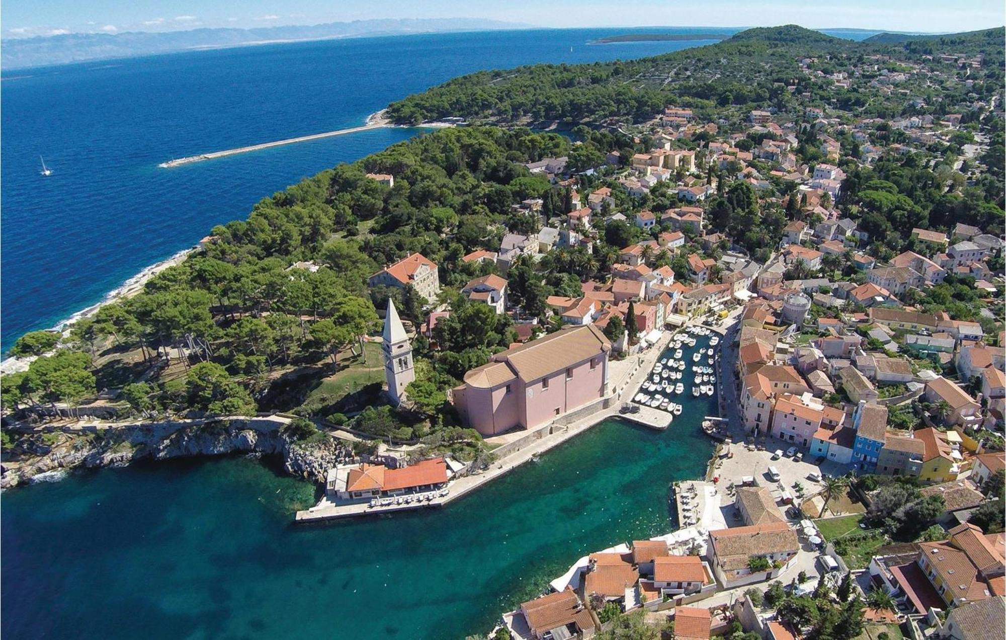2 Bedroom Awesome Apartment In Veli Lošinj Dış mekan fotoğraf